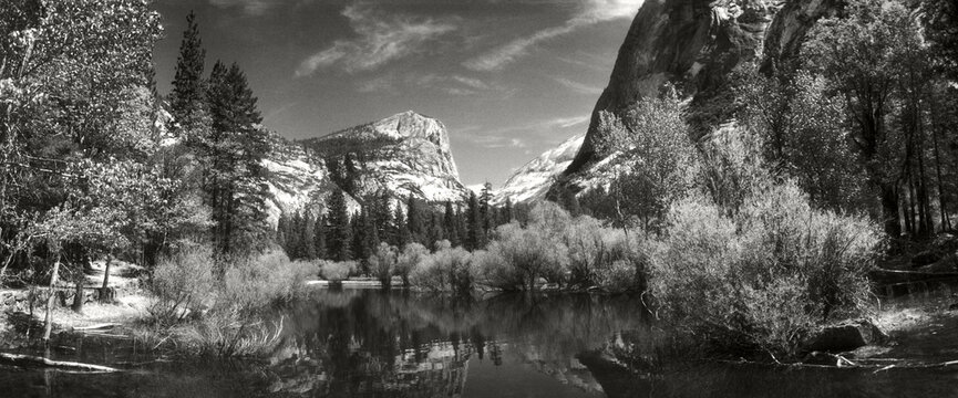 Panoramic view of Mirror Lake in Yosemite National Park, Mariposa County, California, USA. - Powered by Adobe