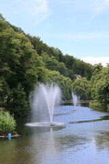Naklejka premium Blick auf den Fluss Nagold im Zentrum der Stadt Nagold im Schwarzwald