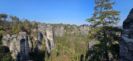 Bastei und das Elbtal in der Sächsischen Schweiz 
