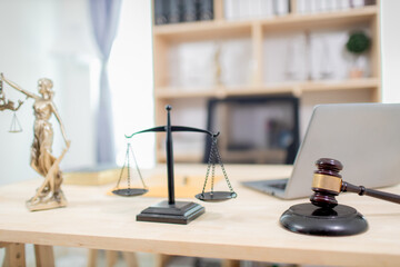 Statues, justice and beliefs of women