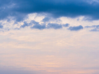 朝焼けに染まる雲04