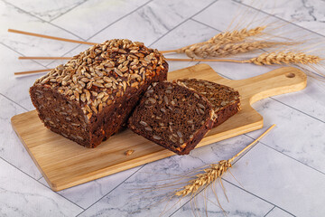 Browl rye bread with seeds