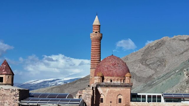 İshakpasa Palace (İshakpaşa Sarayı) Drone Video, Dogubeyazit Agri, Turkiye (Turkey)