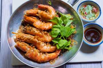 Baked shrimp with glass noodles