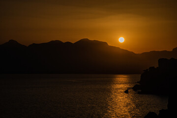 Ocean Sunset © Mykhailo