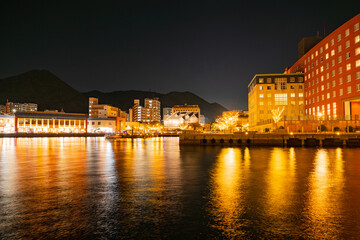 Fototapeta premium 福岡県の観光地、門司港の夜景 門司港レトロ