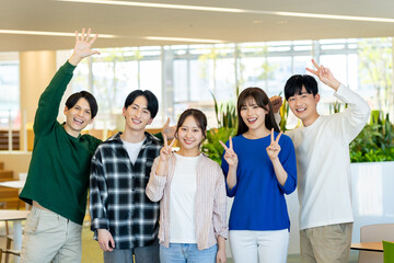 大学生のポートレート　撮影協力：学校法人電波学園　東京電子専門学校