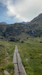 Bajo el Reino de las Cumbres