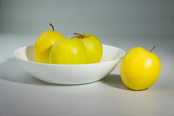 Still life with apple fruit in bowl