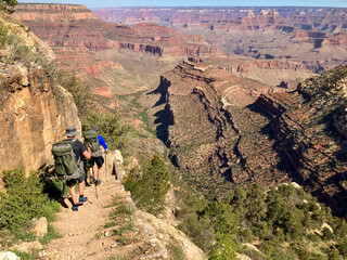 Grand Canyon hikers head to Colorado river along the Grandview Trail