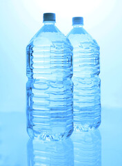 　水　　ペットポトル