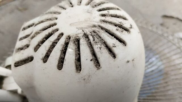 dust that accumulates on the engine cover or fan dynamo