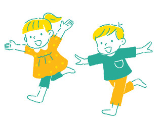 両手を上げて笑顔で走っている男女の子どものイラスト　手描きタッチ