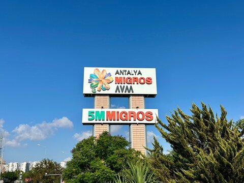 Antalya, Turkey &ndash; September 19, 2025 &ndash; Big 5M Migros hypermarket sign