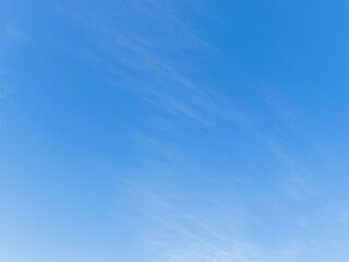 春の山から 青空と雲131