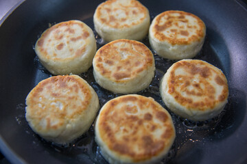 Making Homemade Cheesecakes for Breakfast