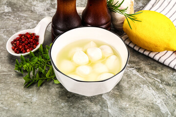 Small mozzarella mini cheese balls