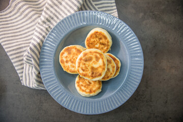 Making Homemade Cheesecakes for Breakfast