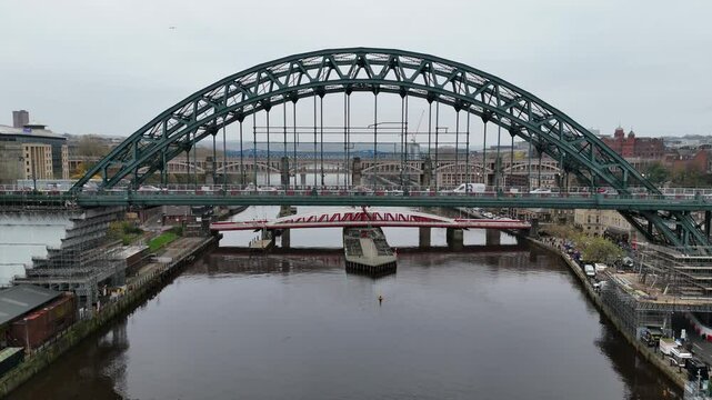 Exploring the iconic bridges of Newcastle upon Tyne and Gateshead's music center