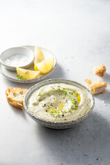 Broccoli dip with olive oil and lemon