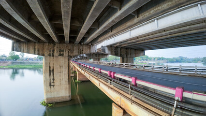 Obraz premium bridge over the river