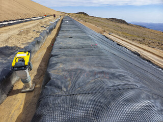 Installation and quality control process of geosynthetics in mines