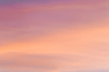 Ciel avec de magnifiques couleurs rose pastel 
