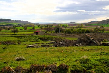 Campos, fincas de la localidad de Valdezate es un municipio y localidad de España, en la provincia de Burgos. © Ivan