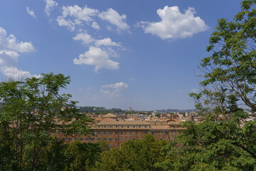 Obraz premium Beautiful panoramic view on the cityscape of Rome from Aventione hill 