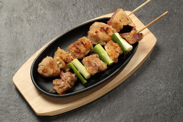 English Title: Korean Chicken Skewers (Dak-kkochi)
Japanese Title: 韓国風焼き鳥（タッコチ）