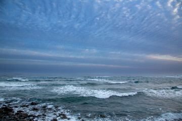 Fototapeta premium 奄美大島の自然、早朝の雲模様、
