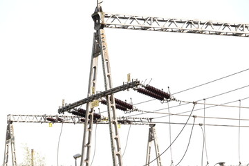 Sieć elektryczna, przesyłanie prądu na duże odległości