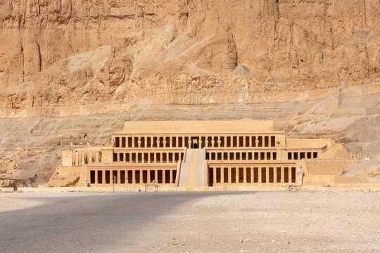 Mortuary Temple of Queen Hatshepsut, Deir El-Bahri, West Bank, Luxor, Egypt. 