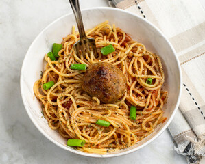 spaghetti with scallions and meat ball