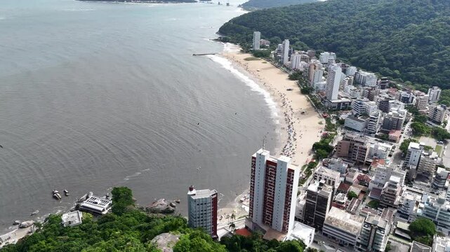 Uma imagem a&eacute;rea do Litoral Paranaense, Praia Mansa de Caiob&aacute;, Matinhos, Paran&aacute;. 