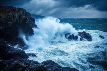 Obraz premium Stormy sea pounding against rugged cliffs