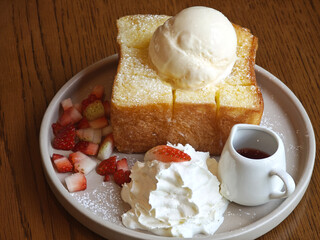 butter toasted with whiping cream