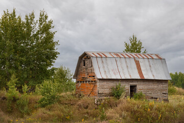 Keep Out Barn Slowly Deteriorates