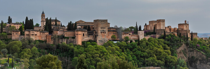 Diferentes vistas panorámicas de la Alhambra de Granada desde el Albaicín, España