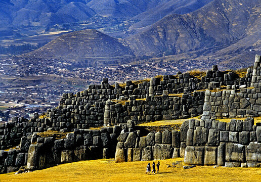 Muralhas da Fortaleza de Sacsayhuaman, Cusco, Peru.