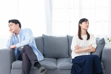 夫婦　カップル　喧嘩　トラブル
