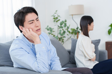 夫婦　カップル　喧嘩　トラブル