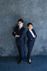 真剣な表情のビジネスマン