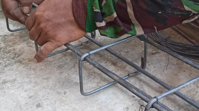 wire binding for buildings