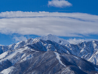 北アルプスの山並みとスキー場　遠景　長野県白馬村
