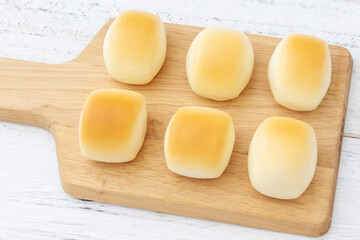 Milk Small Steamed Buns