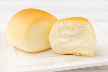 Milk Small Steamed Buns
