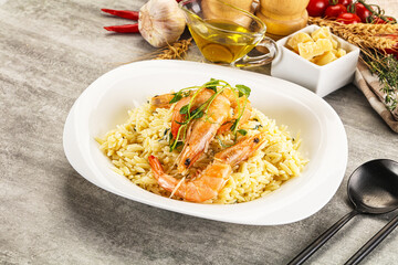 Italian pasta Orzo with prawn