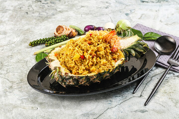 Pineapple fried rice with prawn