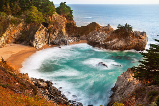 McWay Falls, Julia Pfeiffer State park, Big Sur, California, USA